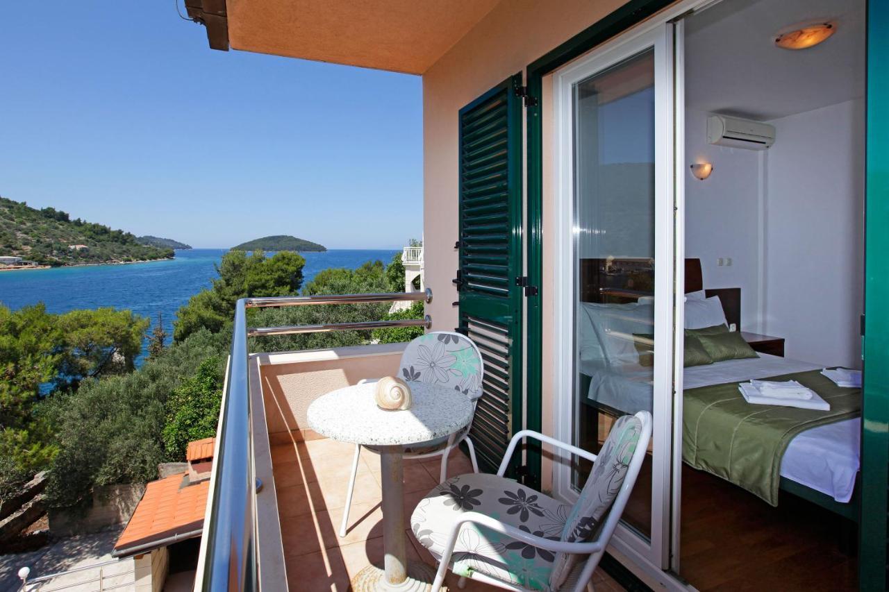 Apartments Vala Vela Luka Ngoại thất bức ảnh