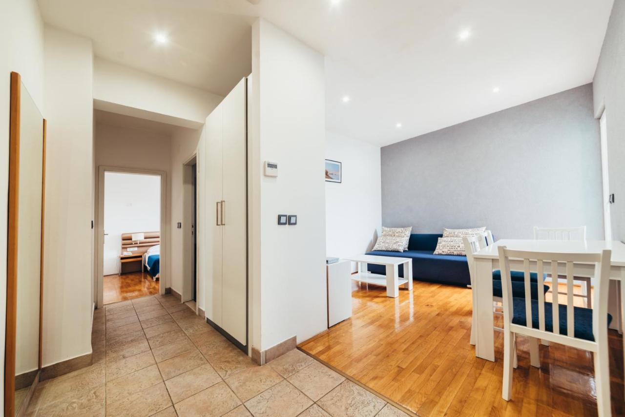 Apartments Vala Vela Luka Ngoại thất bức ảnh