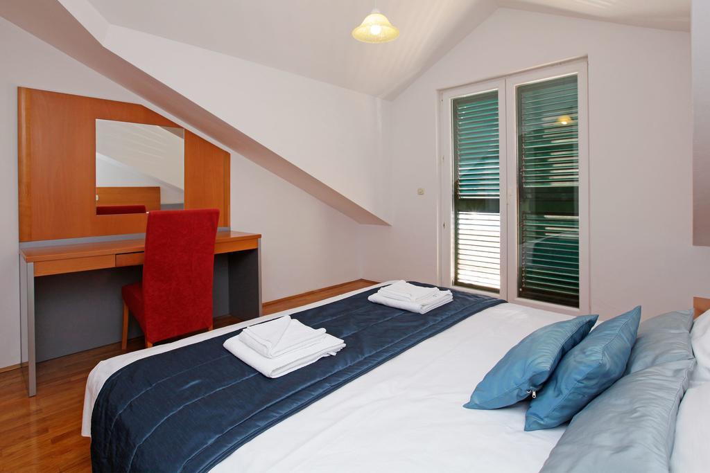 Apartments Vala Vela Luka Ngoại thất bức ảnh