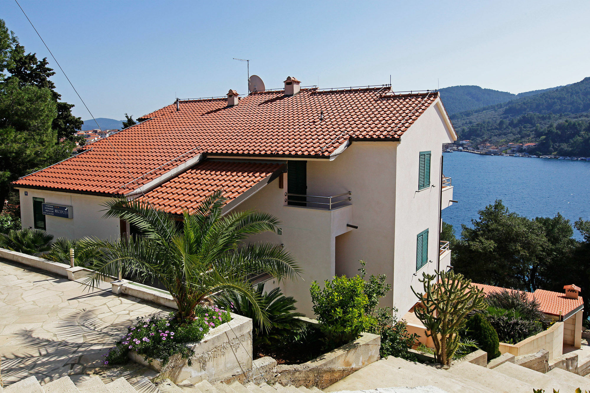 Apartments Vala Vela Luka Ngoại thất bức ảnh