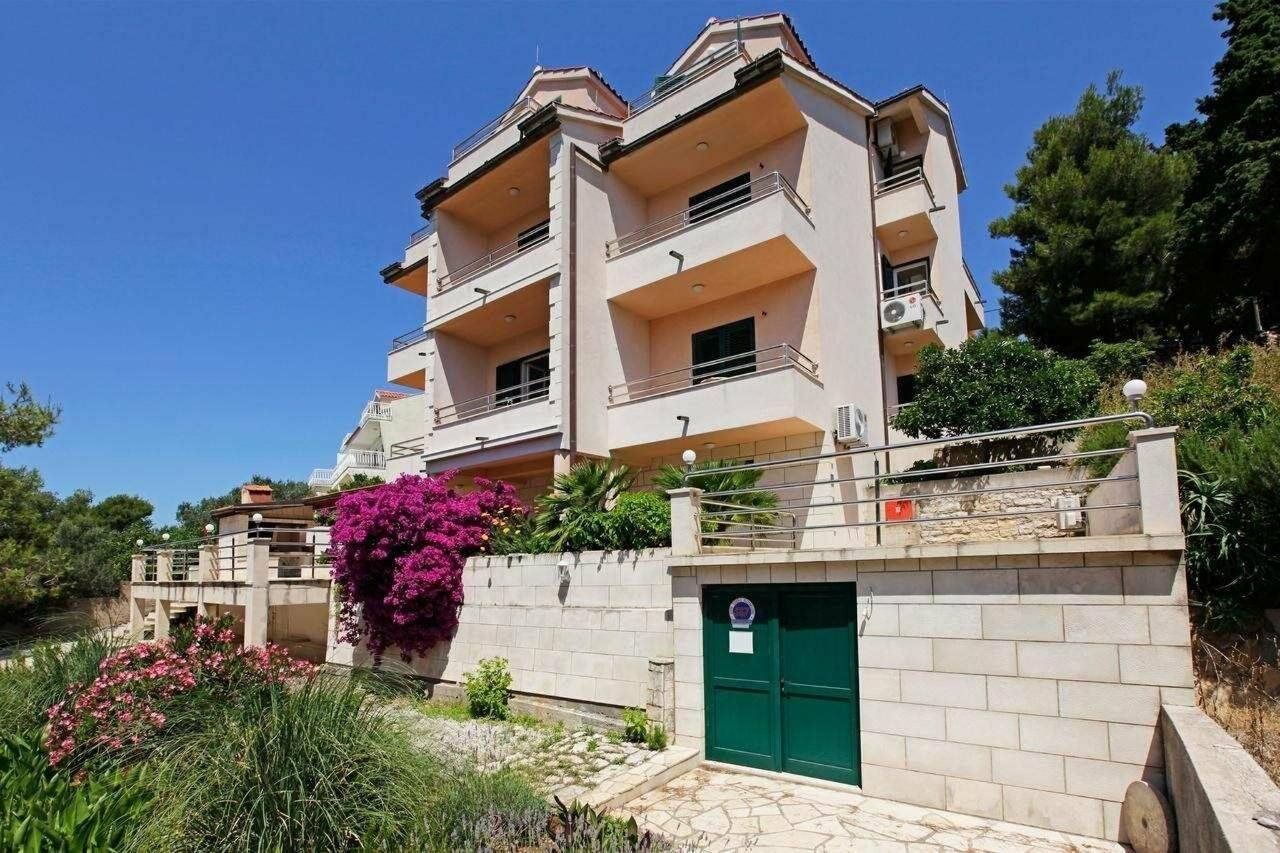 Apartments Vala Vela Luka Ngoại thất bức ảnh